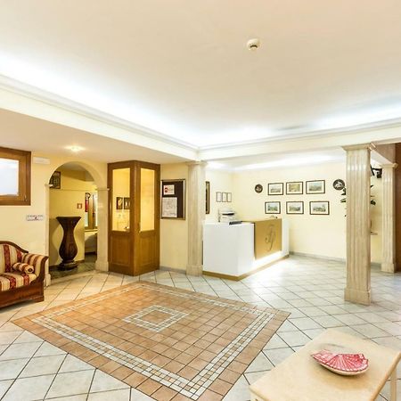 Hotel Tempio Di Pallade Rome Bagian luar foto